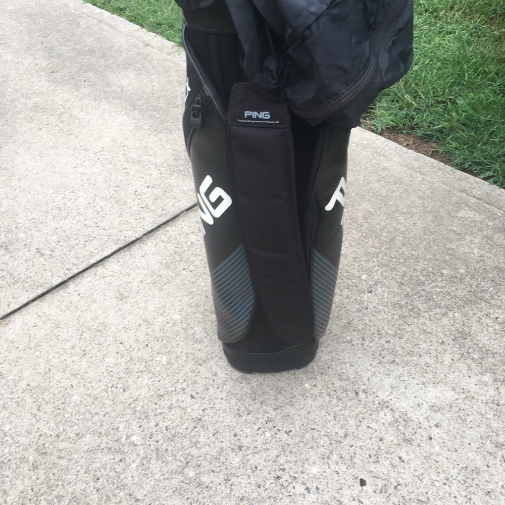 Ping DLX Cart Bag! Used in Great Condition